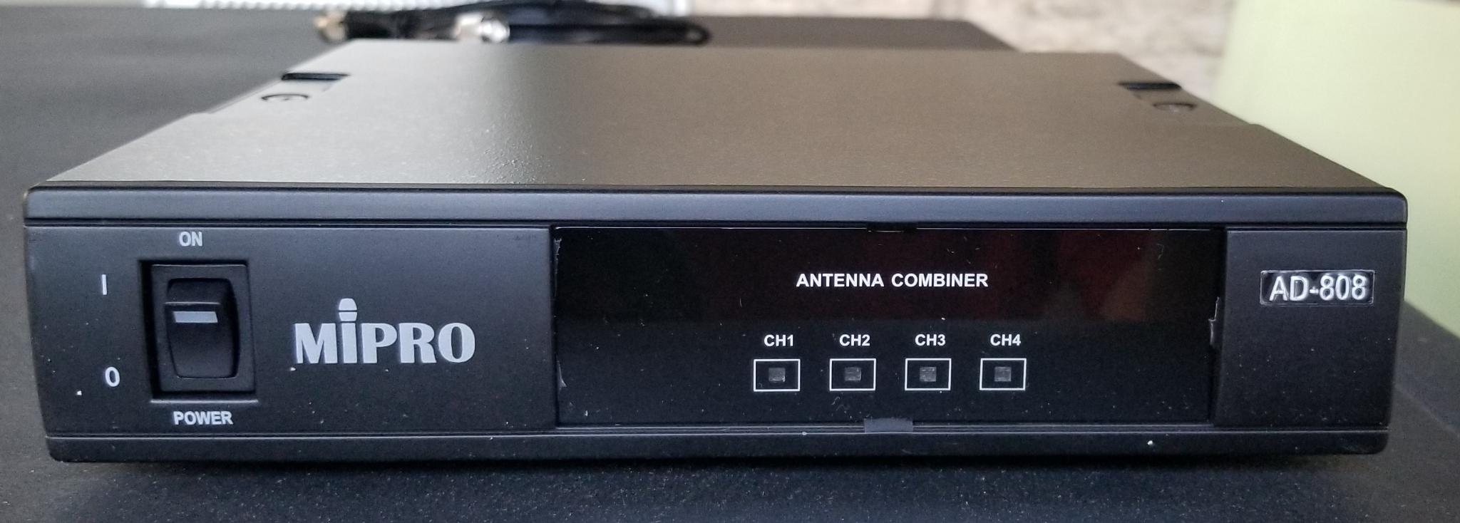 Mipro AD-808 UHF 4-channel active antenna combiner Mipro MI909 Antenna Combiner