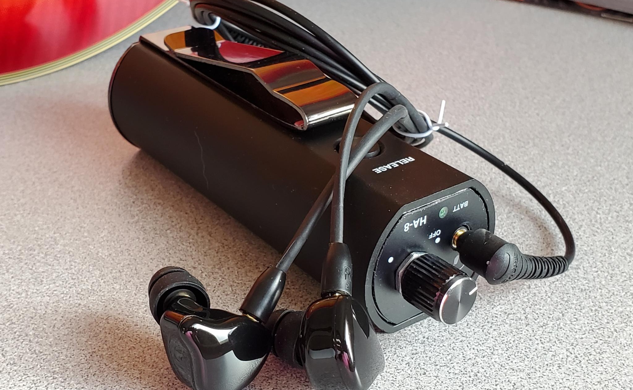 FCS-H3 Hybrid w/ AAA Powered Belt Pack $199 FCS AAA Battery Powered Belt Pack Amp. Stereo/Mono Selection, XLR or 1/4" Plenty of volume to drive any of the FCS In-Ear Monitors.